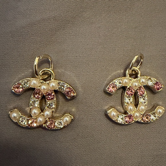 Two Chanel Zipper Pulls - Picture 1 of 2